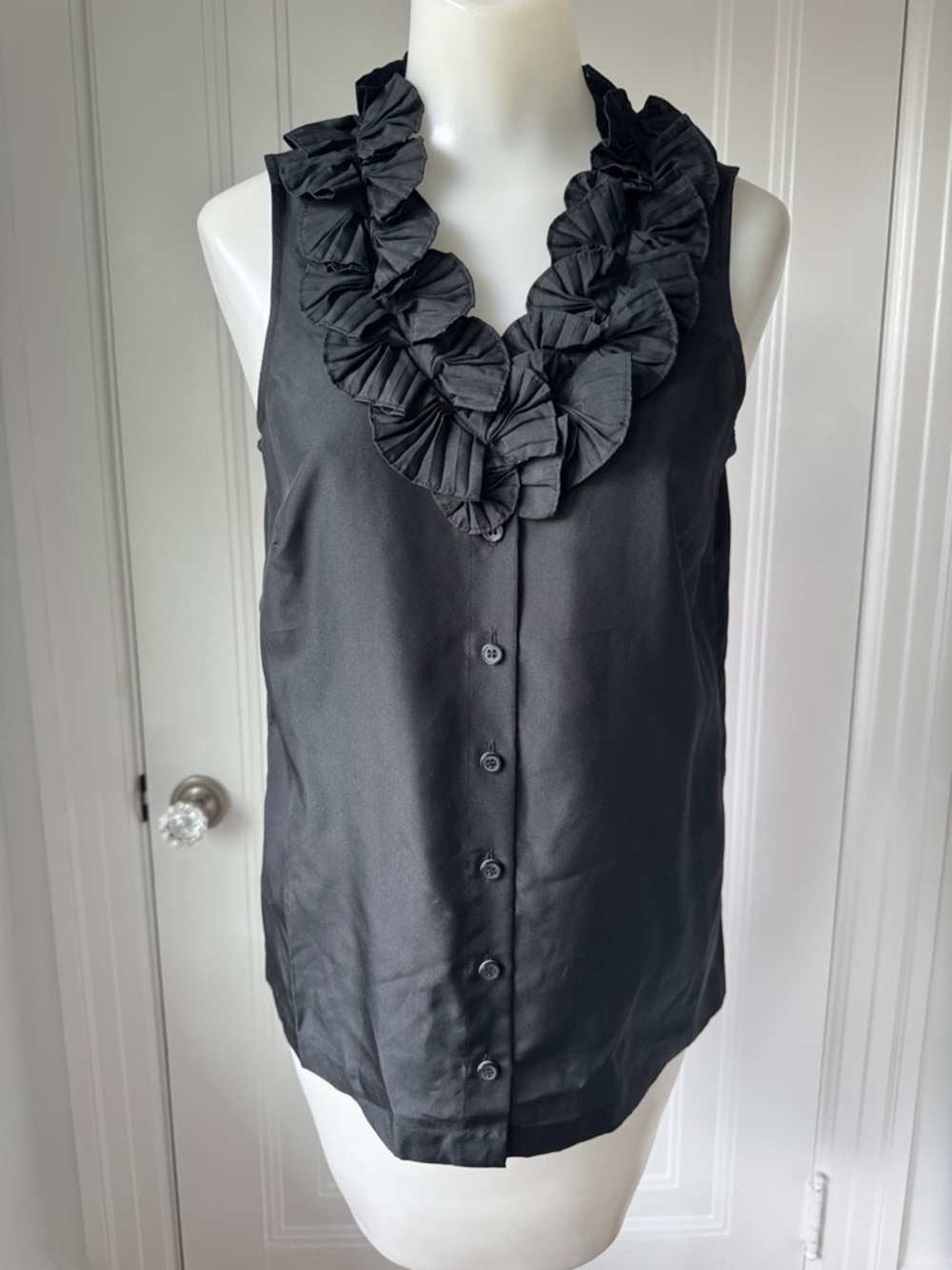 J. Crew 2 Black Sleeveless Ruffle Collar Button-Front Blouse